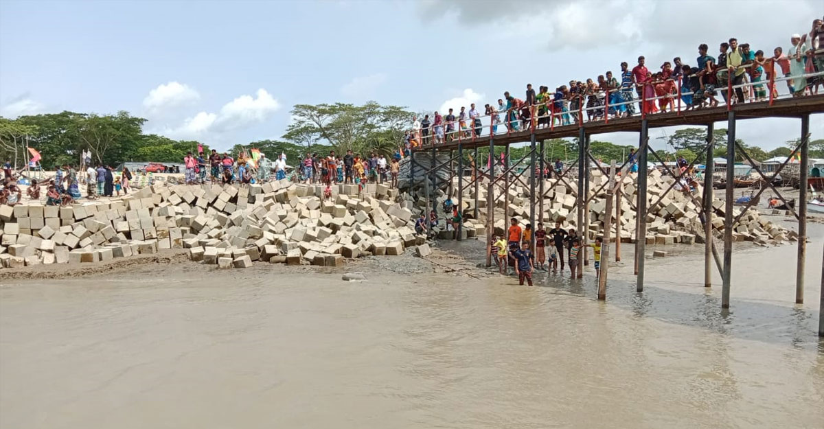 মেঘনায় মাছ ধরতে গিয়ে জেলে নিখোঁজ