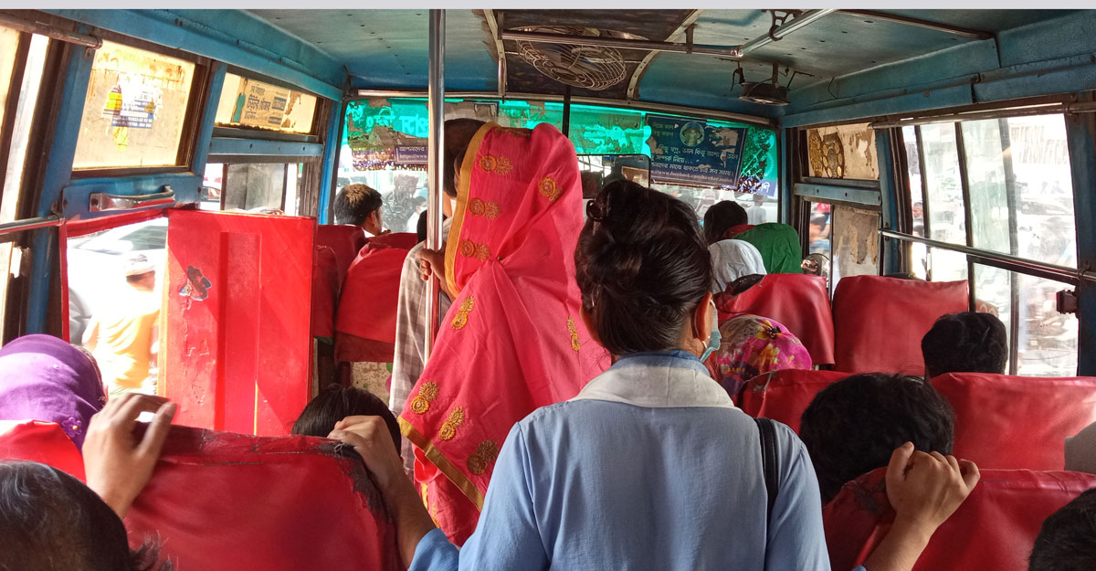 গণপরিবহনে যৌন হয়রানির শিকার হন ৪৭ শতাংশ নারী