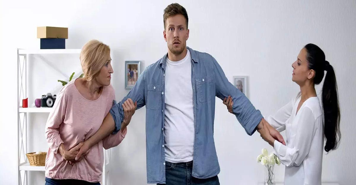 বিয়ের পর একইসঙ্গে মা-বউয়ের মন জয়ের কৌশল