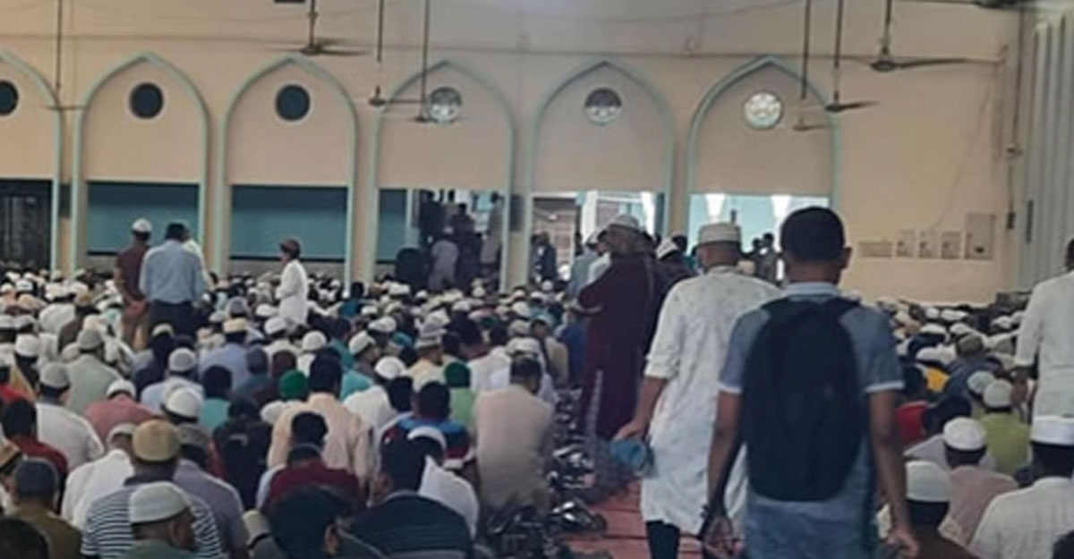 ইমামের তেলাওয়াত অশুদ্ধ হলে আপনার দায়িত্ব কী?