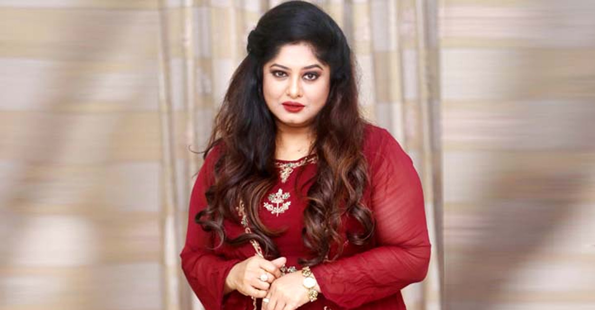 চলচ্চিত্রে ফিরতে এমন গল্প খুঁজছিলেন মৌসুমী