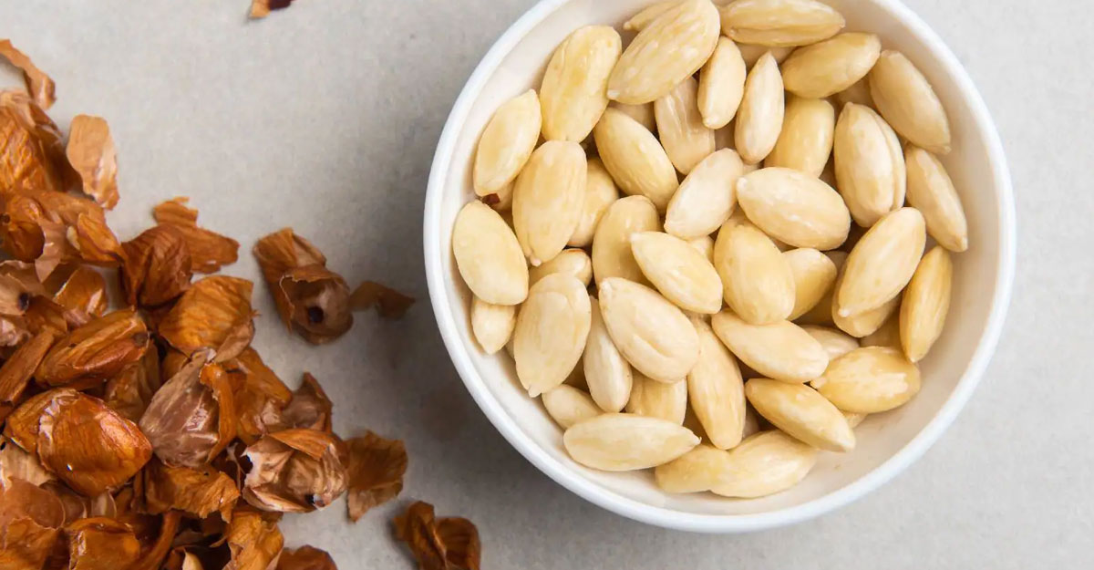 ফেলনা নয় কাঠবাদামের খোসা