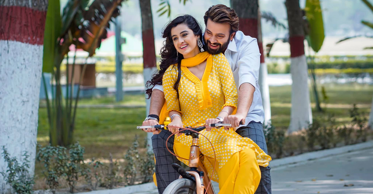 ব্যবসায় ব্যস্ত প্রযোজক, তাই মুক্তি পাচ্ছে না ‘অন্তরাত্মা’