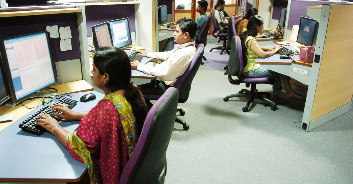 অভিজ্ঞতা ছাড়াই ট্রাস্ট ব্যাংকে চাকরির সুযোগ