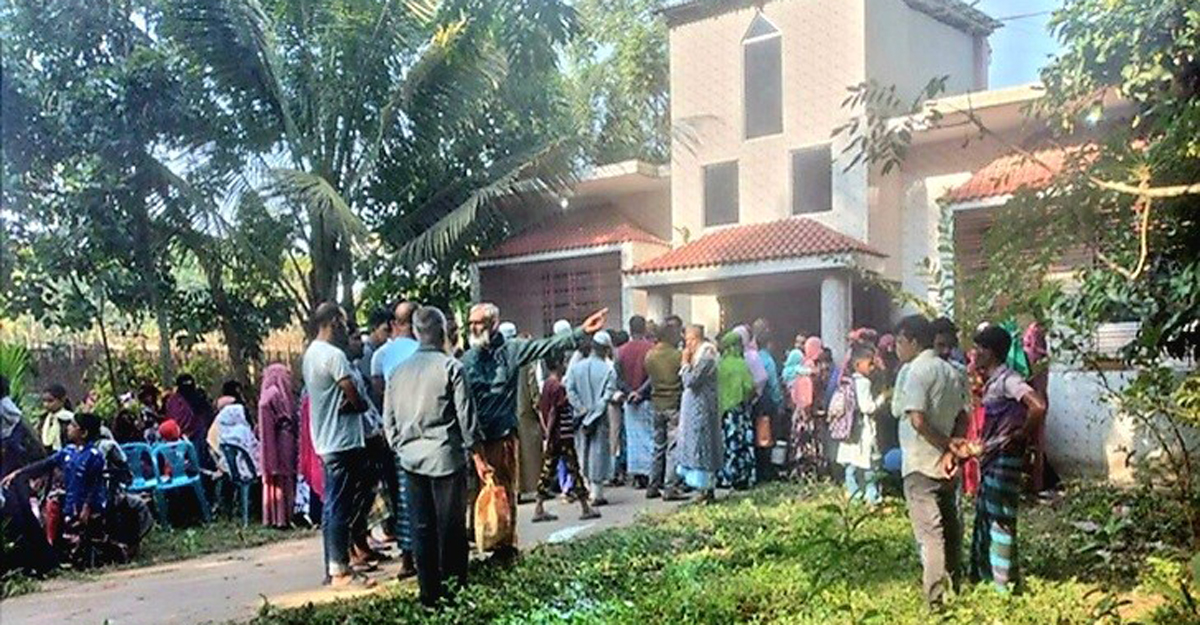 বাবুগঞ্জে স্ত্রীকে গলা কেটে হত্যা: স্বামীসহ ৭ জনের বিরুদ্ধে মামলা