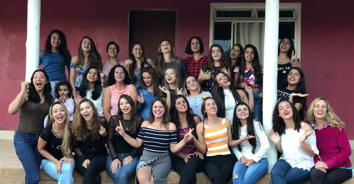 ঘরে ঘরে সুন্দরী তরুণী, পাত্রের অপেক্ষায় গোটা গ্রাম!