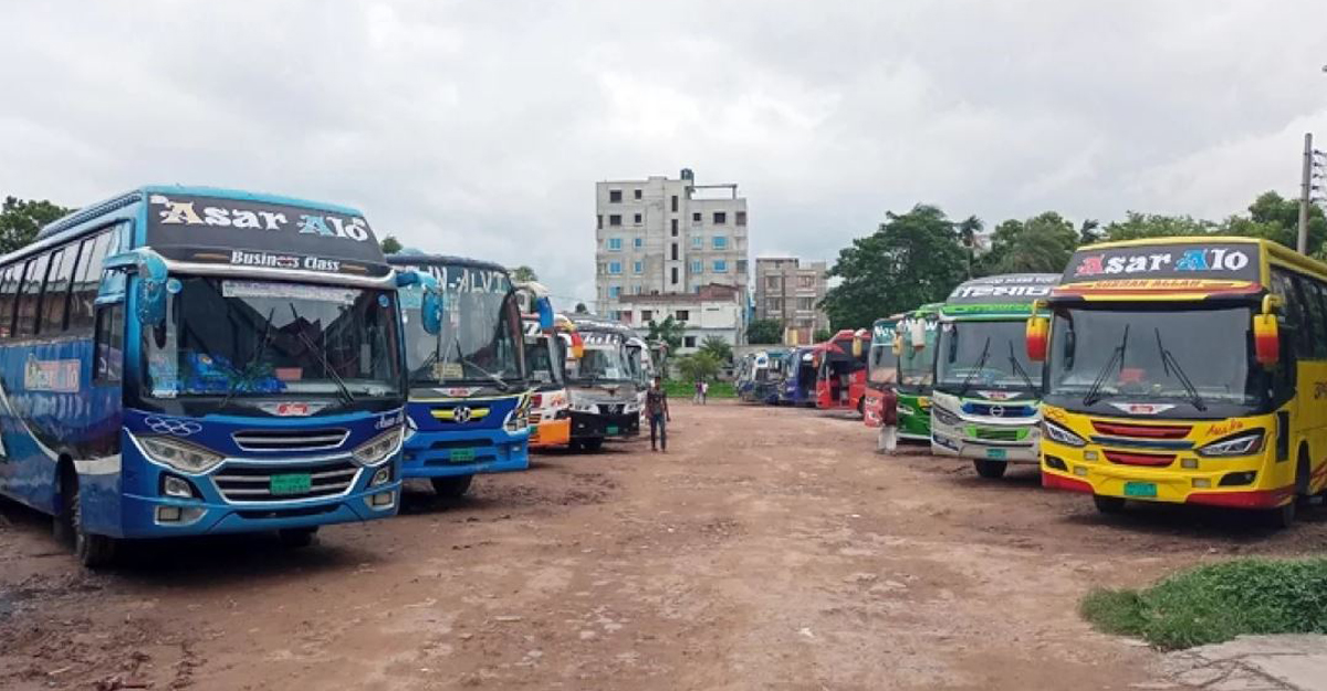 চাঁপাইনবাবগঞ্জে অনির্দিষ্টকালের পরিবহন ধর্মঘট শুরু