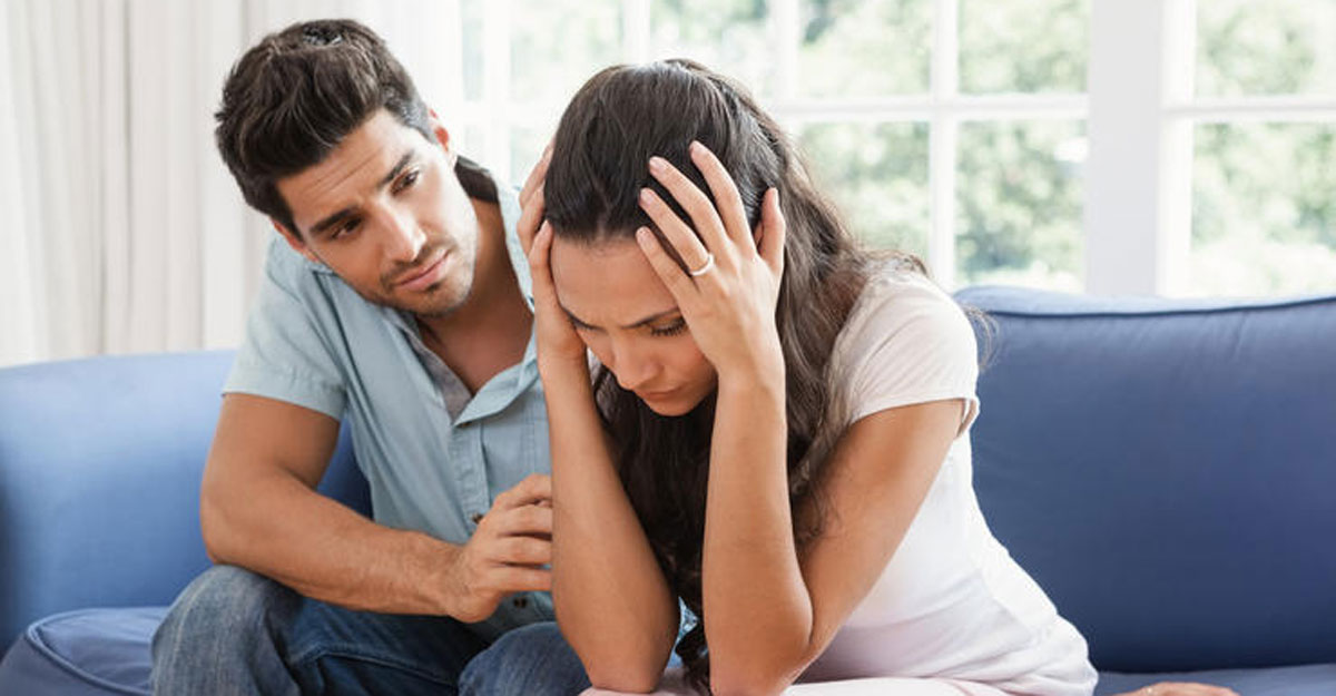 সঙ্গী মানসিক অবসাদে ভুগলে কী করবেন?
