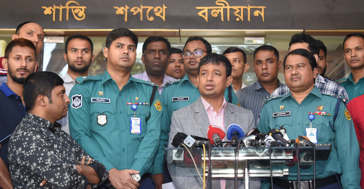 পলাতক দুই জঙ্গি যেকোনো সময় গ্রেফতার: ডিবি