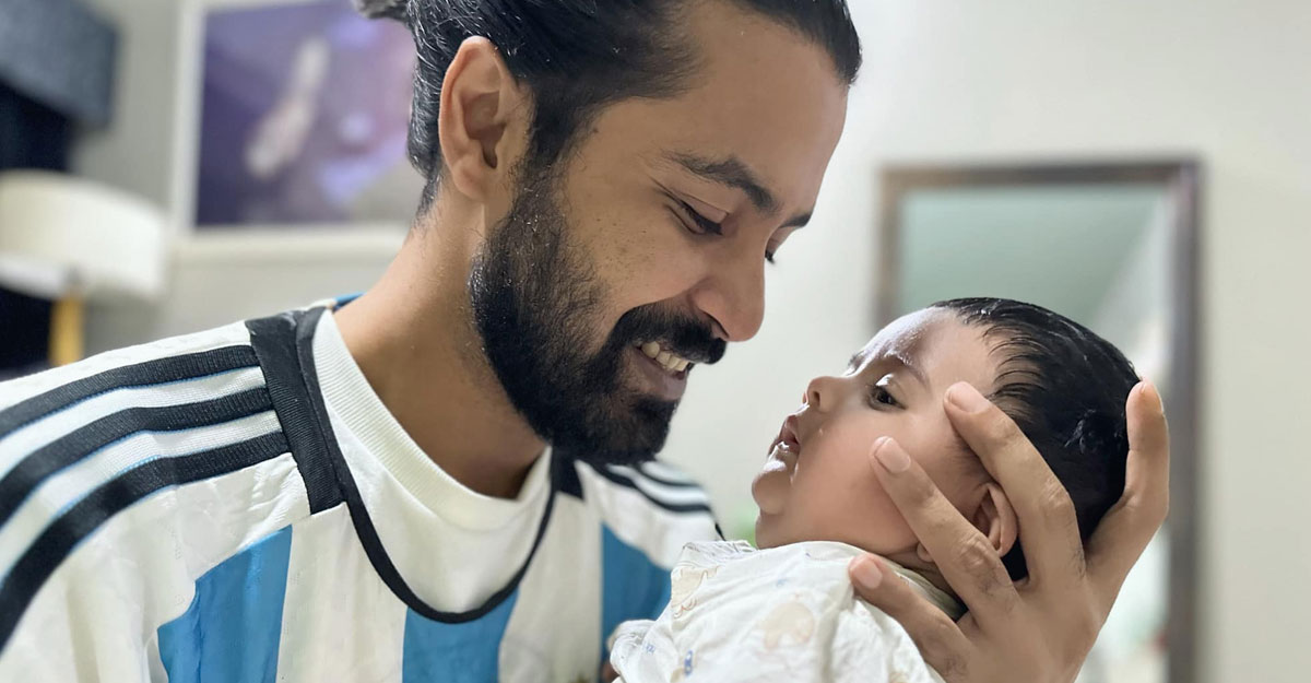 পরীমণির দুঃখ ঘোচাতে রাজের জার্সি বদল