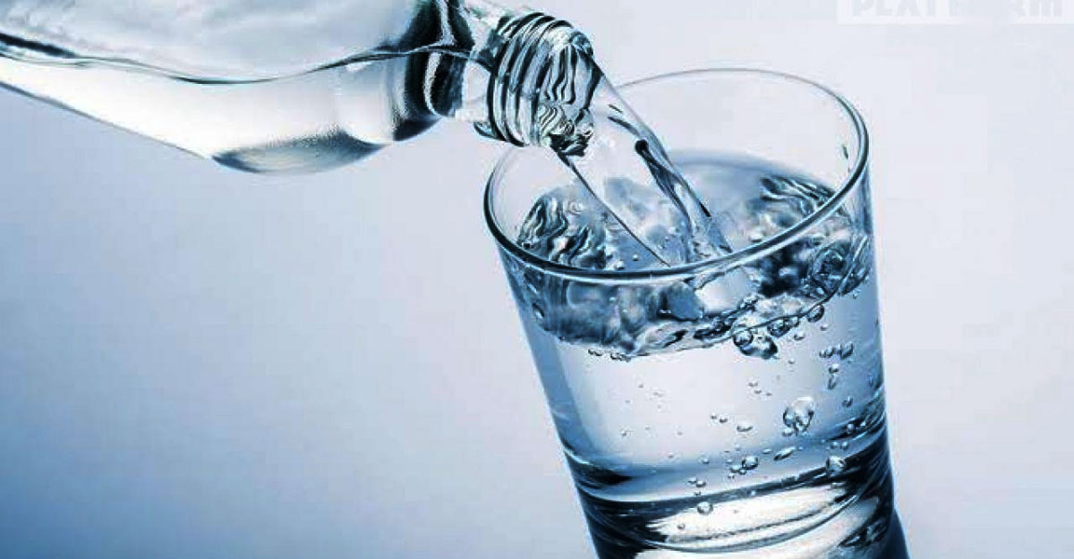 পানি পানের ৮ সুন্নত