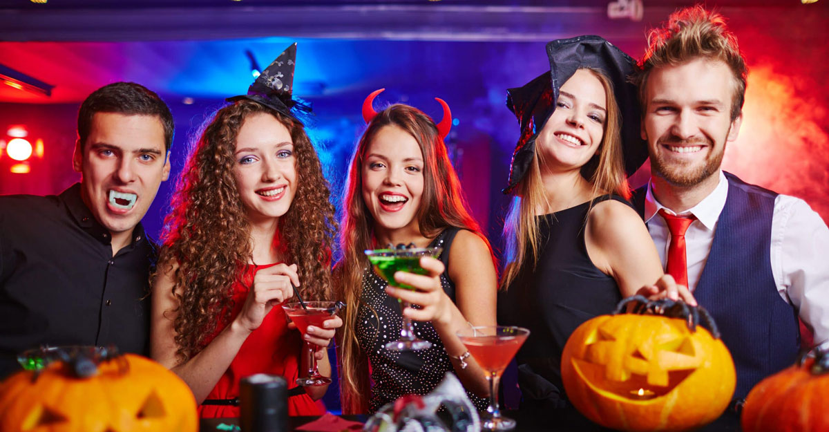 দেশে দেশে হ্যালোইন পালিত, কেন হয় এই উৎসব?