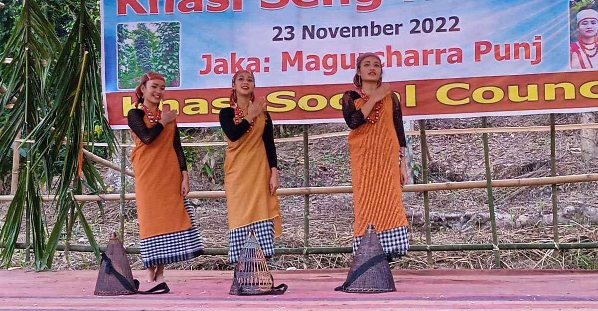 খাসিয়া সম্প্রদায়ের সেং কুটস্নেম অনুষ্ঠিত