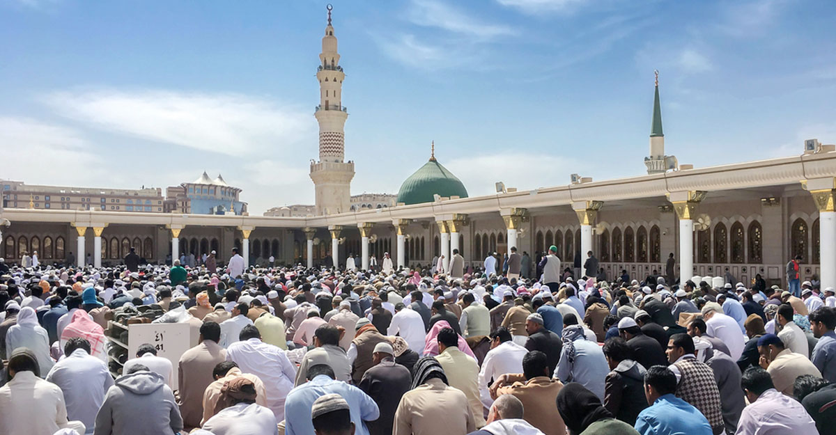 জুমার দিনের ১১ আমল