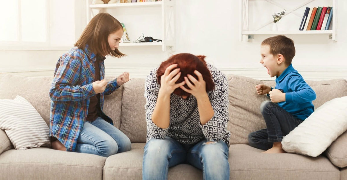 সন্তান অন্য শিশুদের মারধর করলে কী করবেন