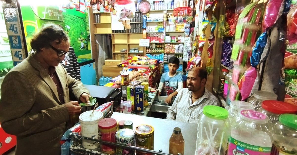 ‘খেলা থাকায় ব্যবসা ভালোই হচ্ছে’