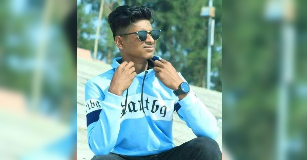 আর্জেন্টিনার পতাকা লাগাতে গিয়ে স্কুলছাত্রের মৃত্যু