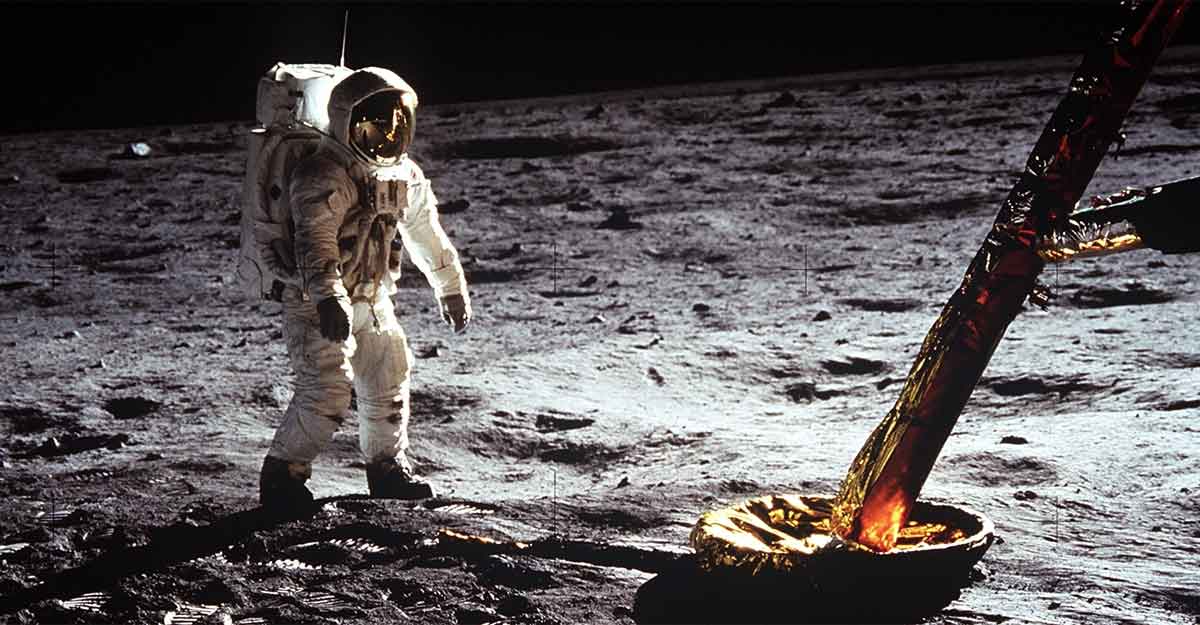 ২০৩০ সালের মধ্যে চাঁদে বসবাস করবে মানুষ: নাসা