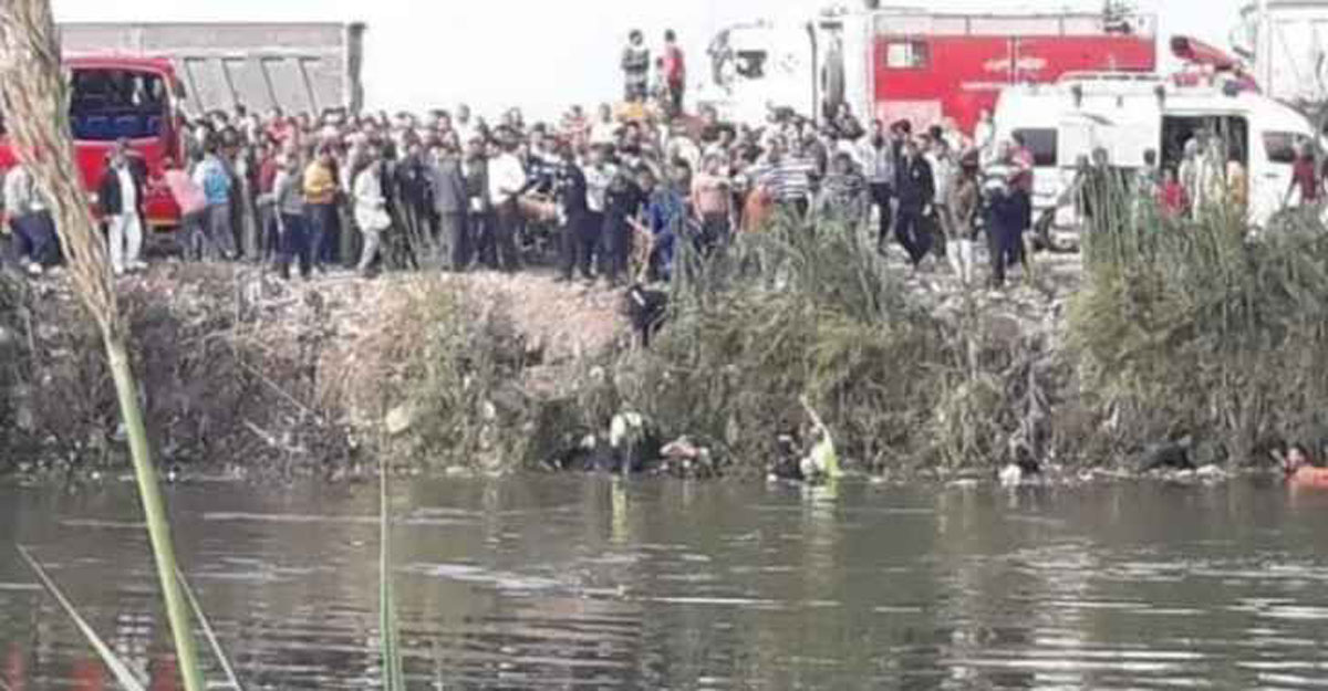 মিসরে বাস খালে পড়ে ১৯ জন নিহত