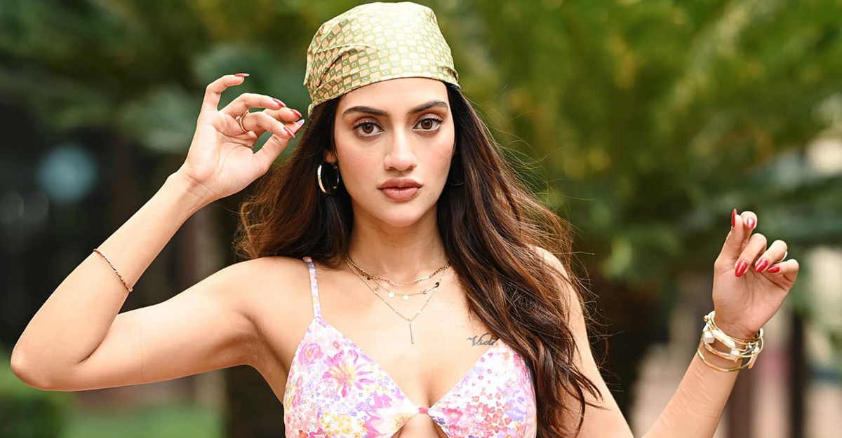 মুখের বারোটা বাজিয়ে ফেলেছেন নুসরাত!