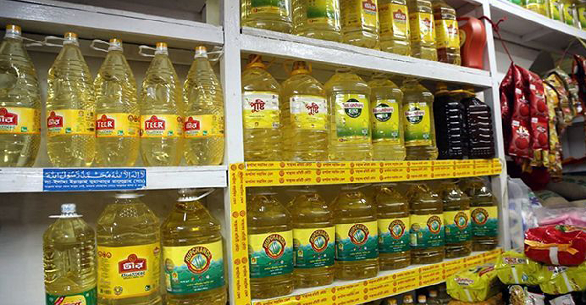কোথাও মিলছে না নতুন দামে সয়াবিন তেল