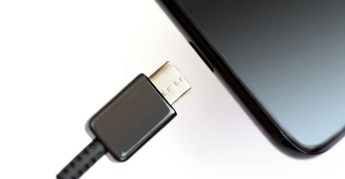 ফোনে ‘টাইপ সি পোর্ট’ বাধ্যতামূলক হচ্ছে