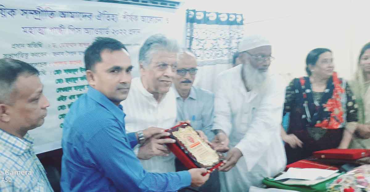 মহাত্মা গান্ধী পিস অ্যাওয়ার্ড পেলেন সাংবাদিক সাফিউল