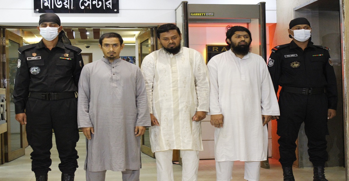 গৃহশিক্ষক আল-আমিনের মাধ্যমে উগ্রবাদে জড়ায় আবুবক্কর