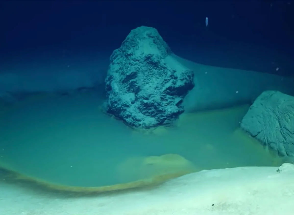 deadly-pool-found-at-the-bottom-of-red-sea