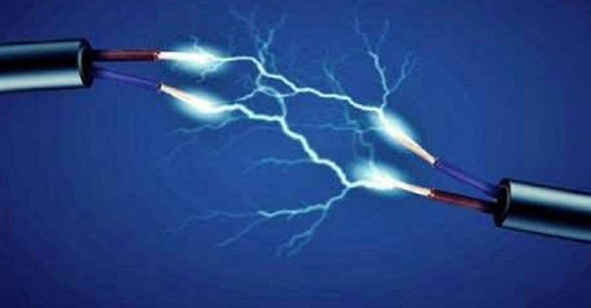 মাছ ধরতে গিয়ে বিদ্যুৎস্পৃষ্টে যুবকের মৃত্যু