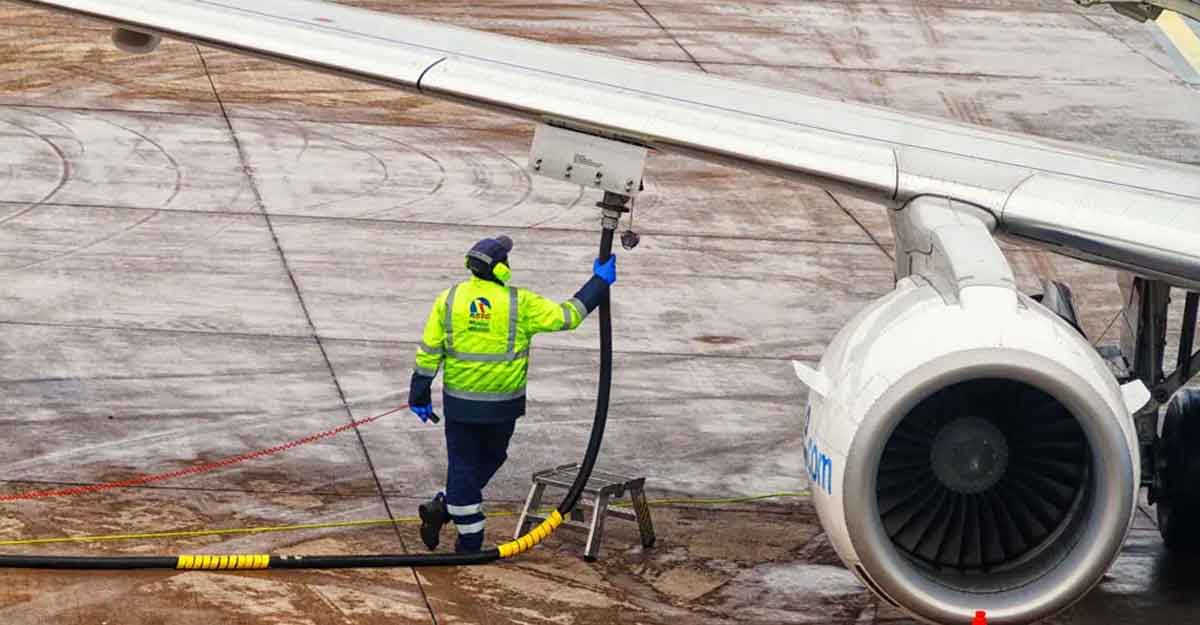 বিমানের ফুয়েল ট্যাংক কোথায় থাকে?