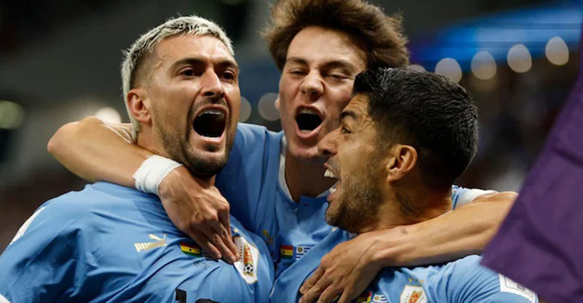 টিকে থাকার লড়াইয়ে প্রথমার্ধে এগিয়ে উরুগুয়ে