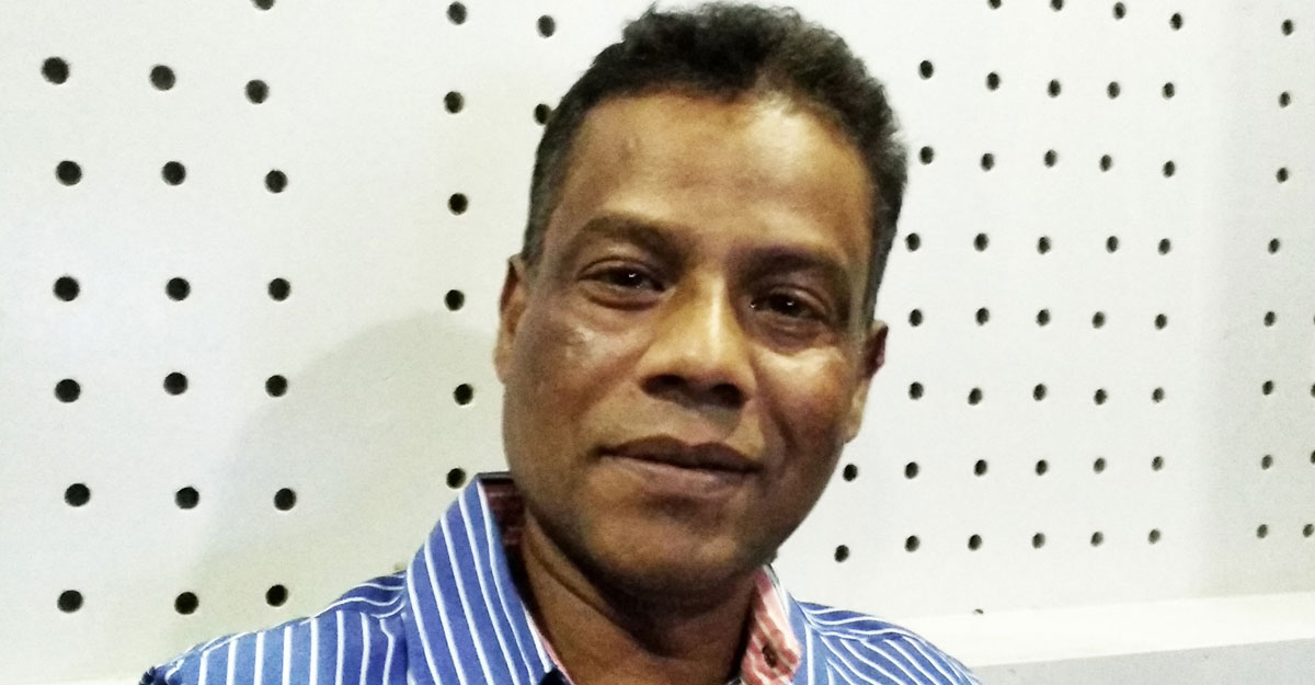 আকবরের পা কাটতে হয়নি