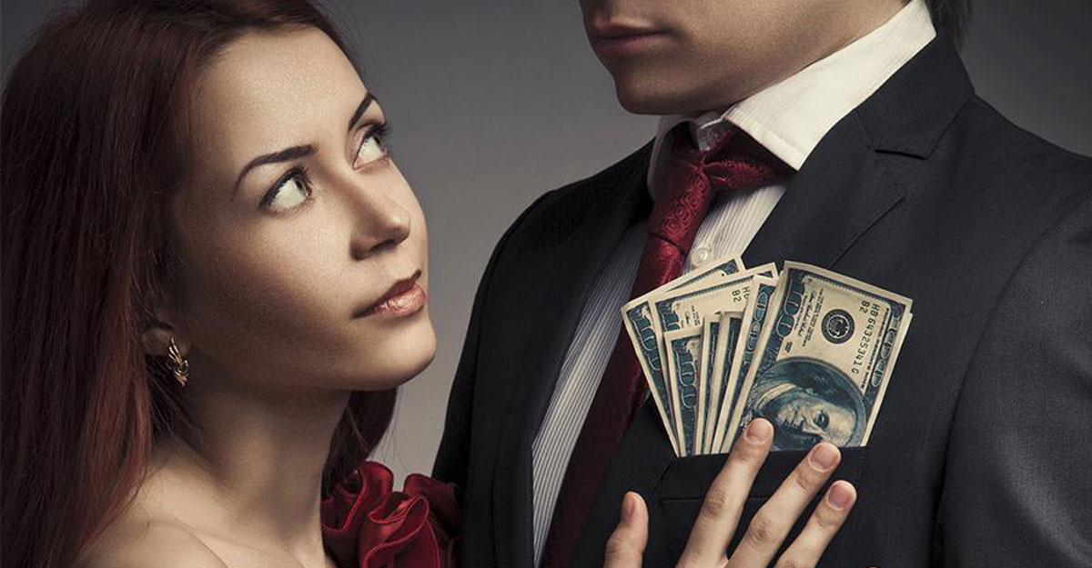 আপনাকে নাকি আপনার টাকা বেশি ভালোবাসে প্রেমিকা— জানুন ৫ লক্ষণে