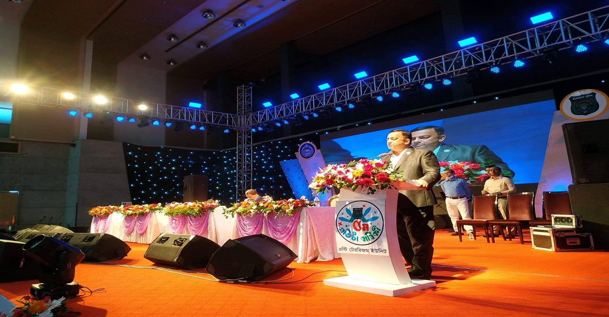 আত্মতুষ্টিতে ভোগা যাবে না, সন্ত্রাসবাদের বিরুদ্ধে সচেতন থাকতে হবে