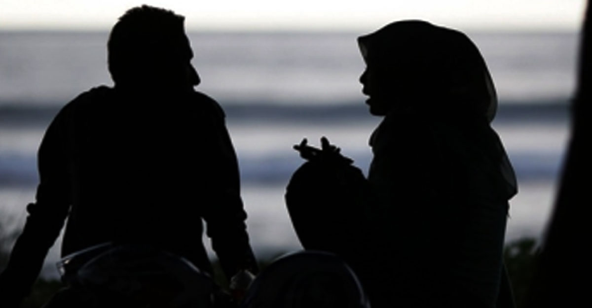 মেয়ে পটানো বা ছেলে পটানোর গুনাহ কেমন?