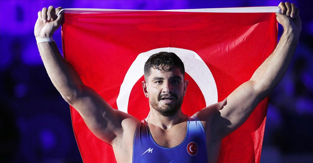সবাইকে হারিয়ে সোনা জিতলেন তুর্কি কুস্তিগীর আকগুল