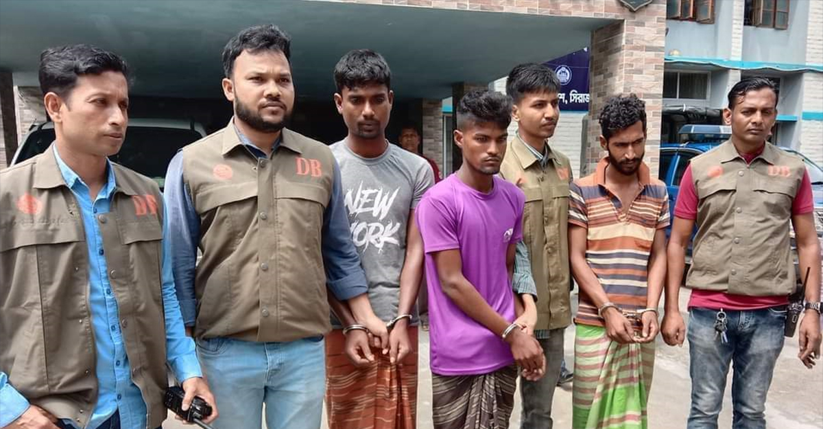 সিরাজগঞ্জে কৃষক হত্যার অভিযোগে তিনজন গ্রেফতার