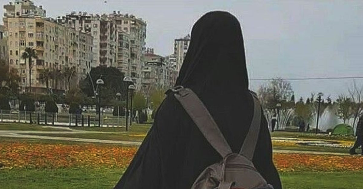 শালীন পোশাকেই সভ্যতার প্রকাশ