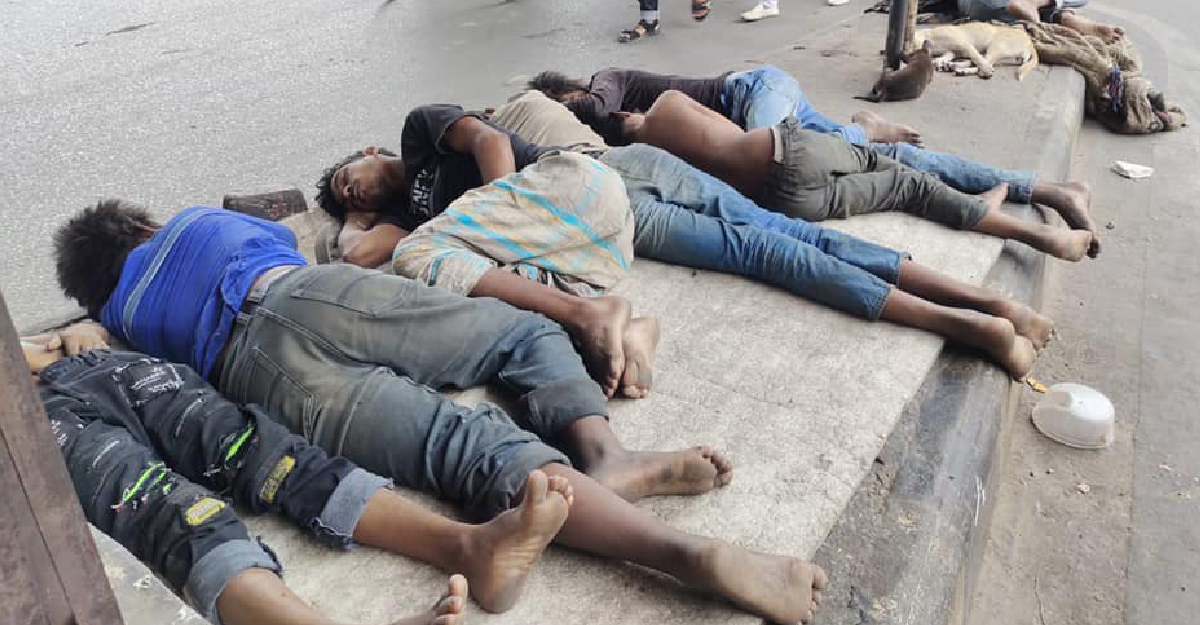 রাজধানীর পথশিশুদের ঈদ