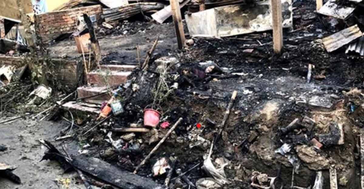 রাউজানে আগুনে ৪ বসতঘর পুড়ে ছাই, ২ গৃহকর্তা আহত