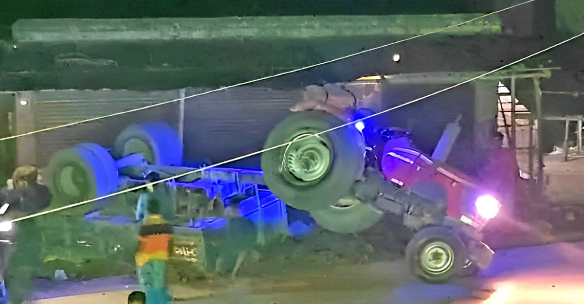 মাটি ভর্তি অবৈধ ট্রাক্টর কেড়ে নিল যুবকের প্রাণ