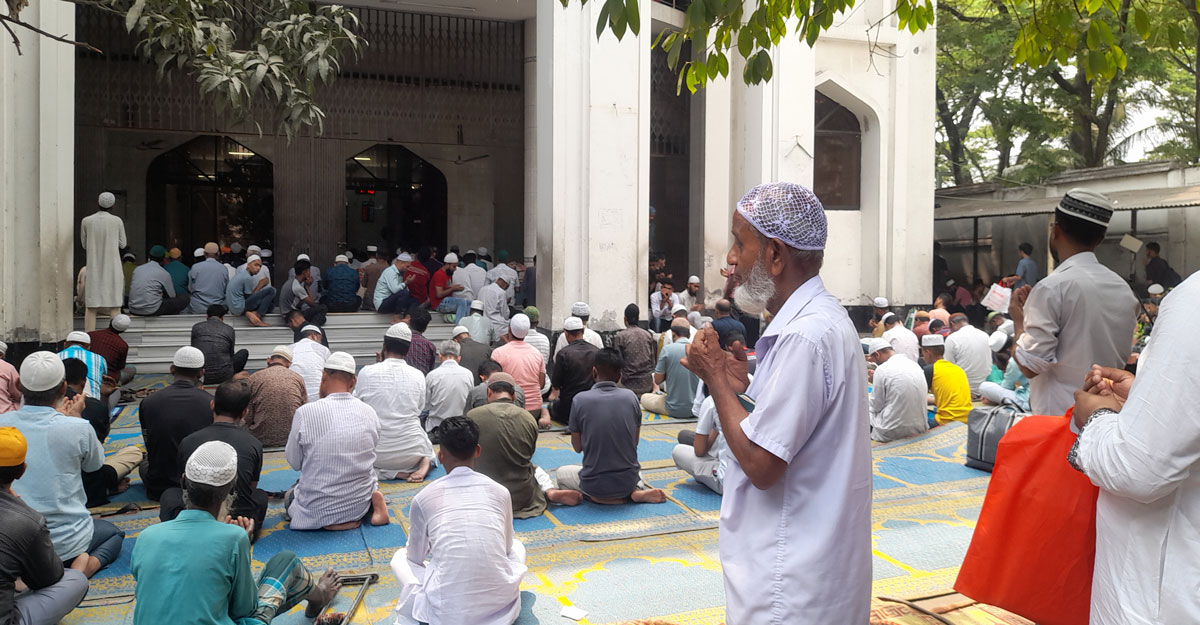 জুলাই শহীদ দিবস: আজ দেশের সকল মসজিদে বিশেষ দোয়া