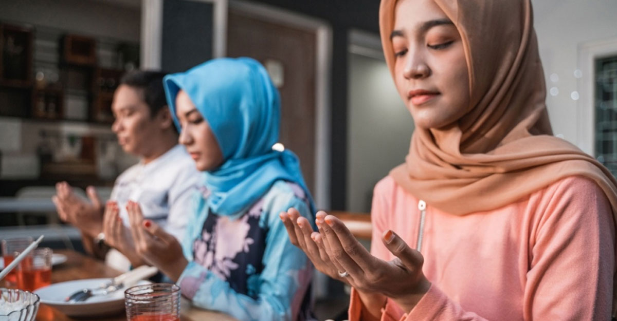 এই গরমে শরীর ঠান্ডা রাখতে ইফতারে যা খাবেন