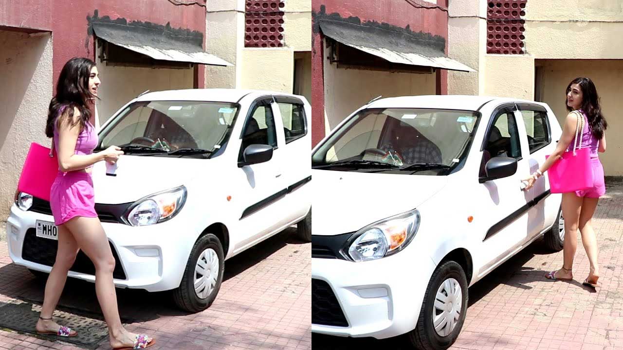 কম দামি গাড়িতে চড়েন যেসব বলিউড তারকারা