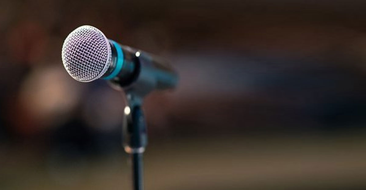 কেয়ামতের আলামত: ইলমশূন্য বক্তা বেড়ে যাবে