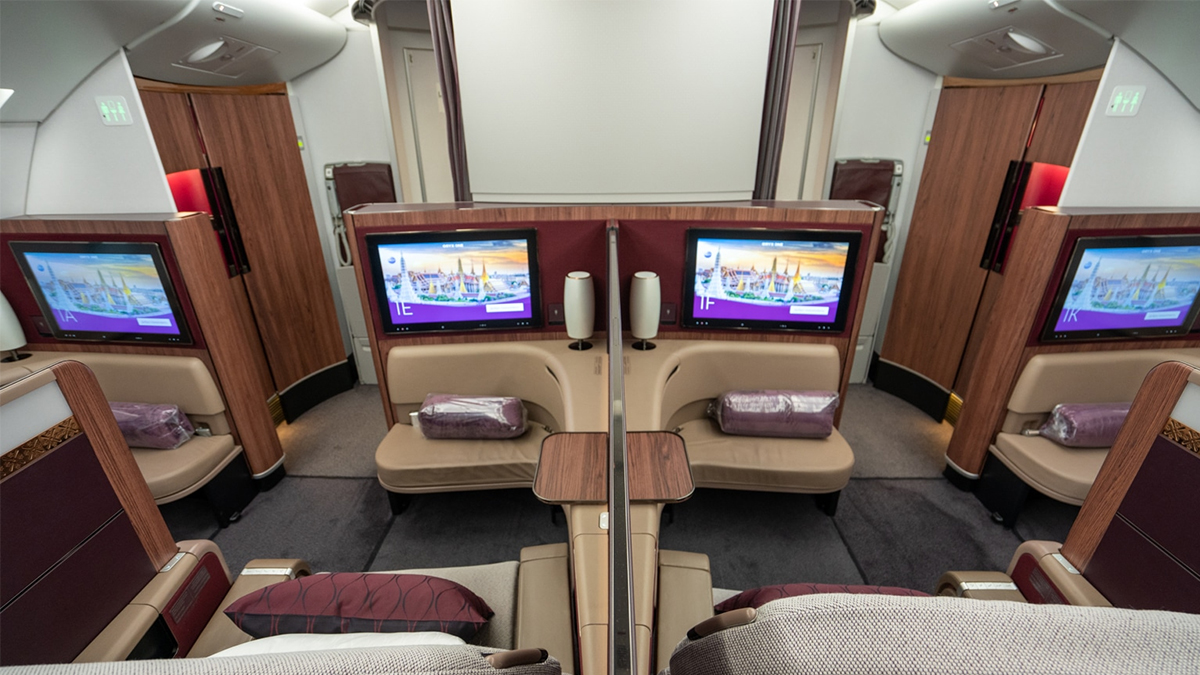 qatar airways first class suite
