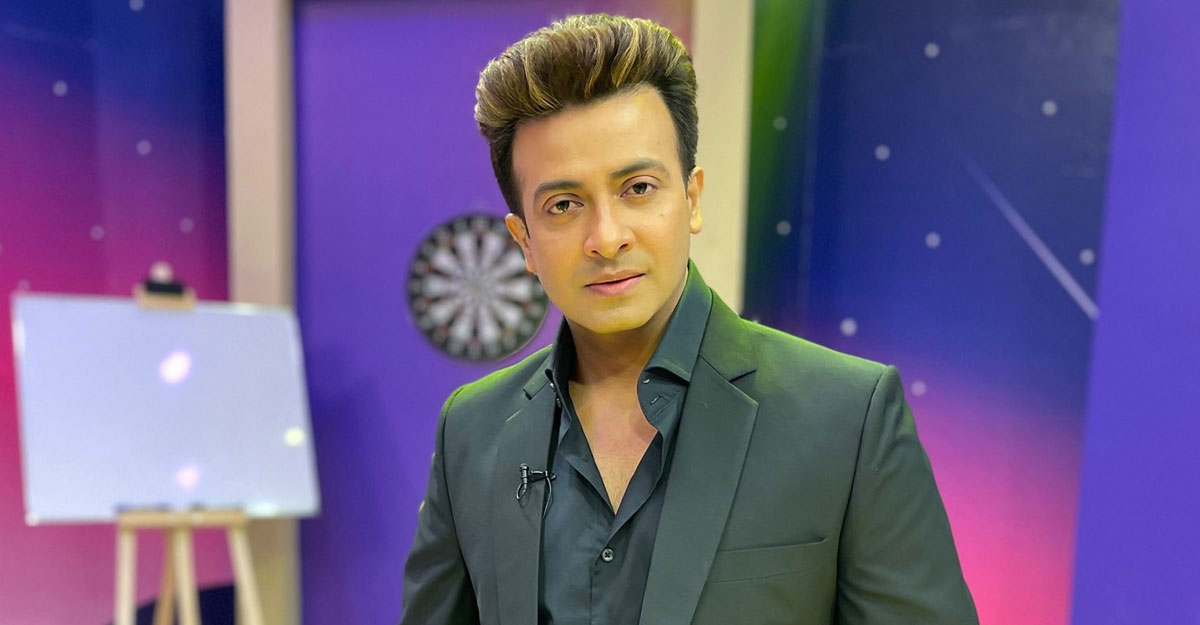 বাবা-মায়ের সঙ্গে ‘লিডার: আমিই বাংলাদেশ’ দেখবেন শাকিব