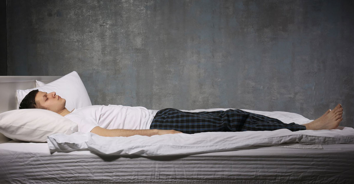 ঘুমের মধ্যে হঠাৎই শরীর অবশ হয়ে যায় কেন?