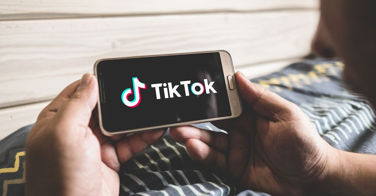 যে কারণে টিকটক নিষিদ্ধ করতে যাচ্ছে ইউরোপ-আমেরিকা
